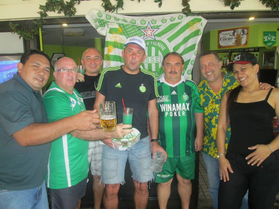 Associes supporters section 211 Les Verts De Tahiti 2014